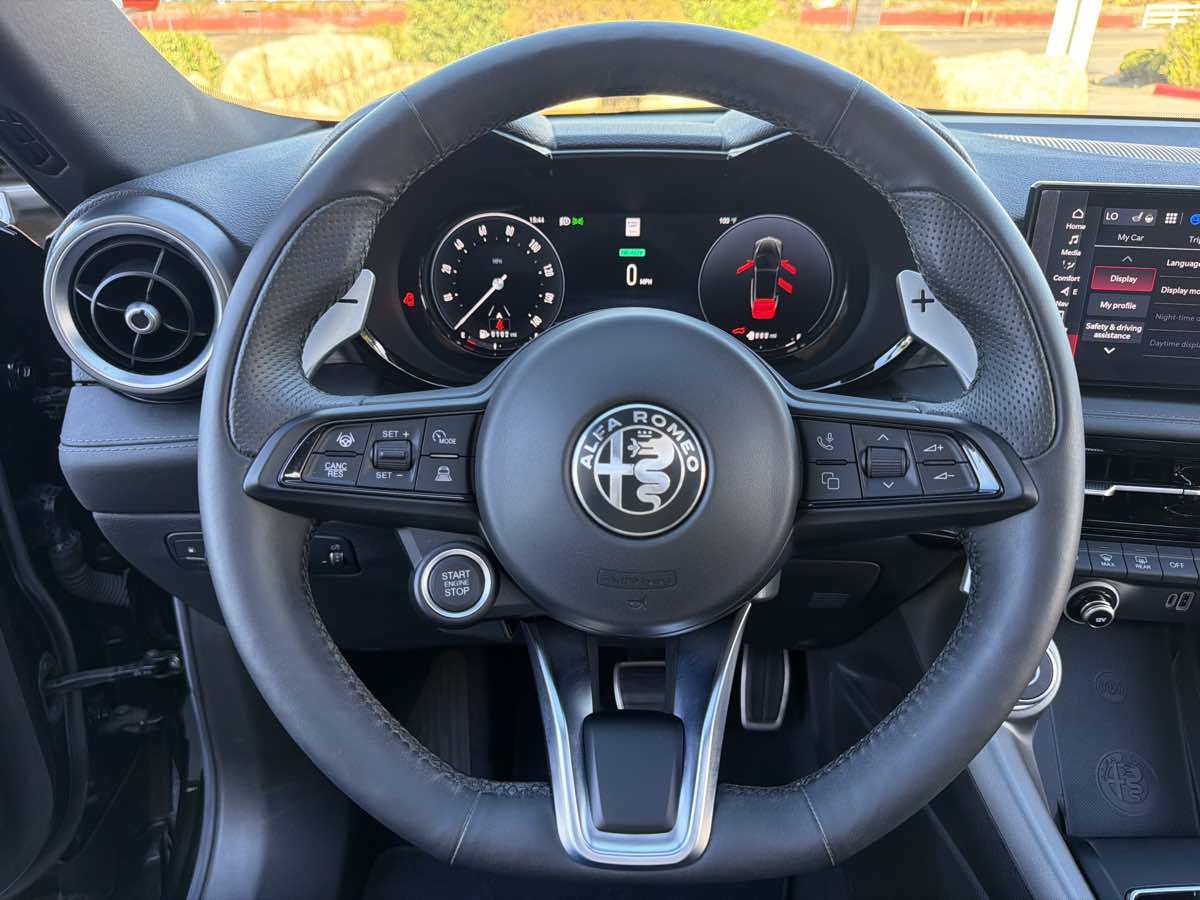 Used 2024 Alfa Romeo Tonale Ti w/ Active Assist Package AWD/4WD image 33