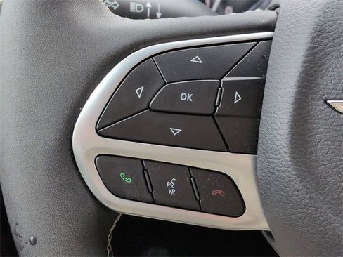 New 2025 Chrysler Voyager LX image 25