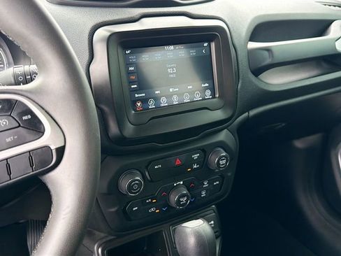 Used 2021 Jeep Renegade Latitude image 25