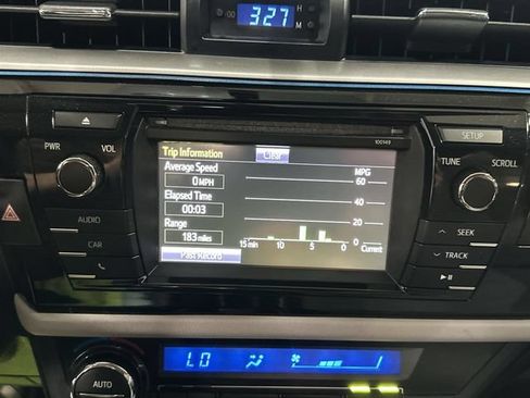 Used 2015 Toyota Corolla LE FWD image 24