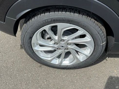 New 2027 Chevrolet Bolt LT FWD image 9