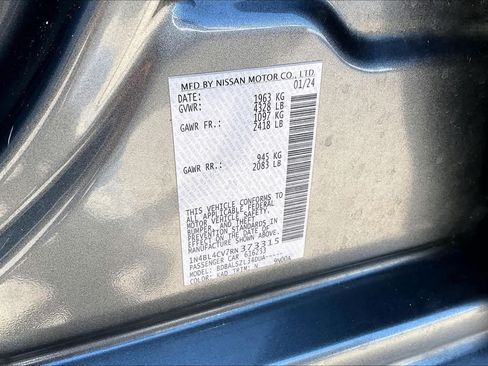 Used 2024 Nissan Altima 2.5 SR FWD image 34
