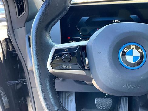 Used 2022 BMW iX xDrive50 w/ Premium Package AWD/4WD image 25
