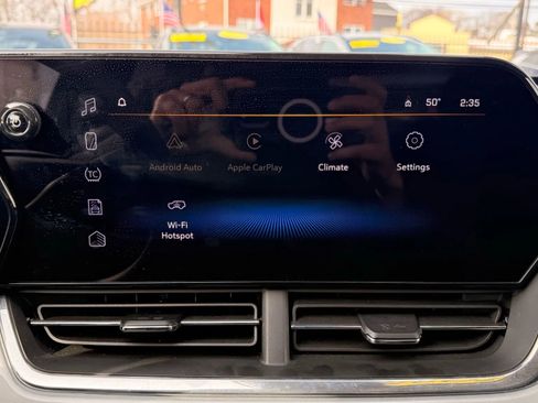 Used 2025 Chevrolet Trax LT image 22