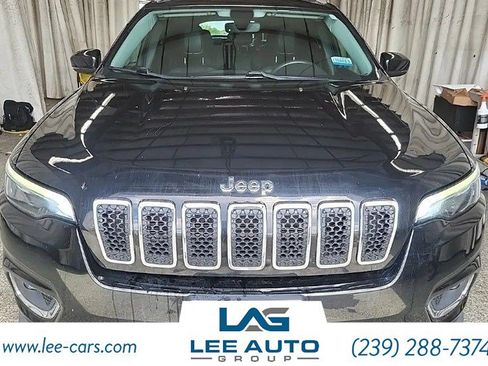 Used 2019 Jeep Cherokee Limited AWD/4WD image 1