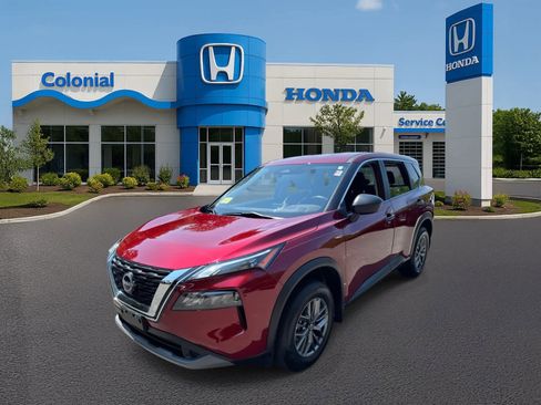 Used 2022 Nissan Rogue S image 2