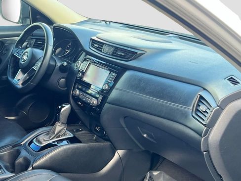 Used 2019 Nissan Rogue SL FWD image 30