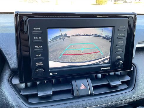 Used 2022 Toyota RAV4 XLE image 28