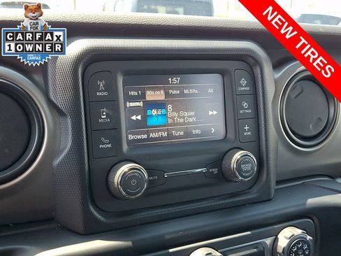 Used 2021 Jeep Gladiator Sport w/ Trailer Tow Package AWD/4WD image 16