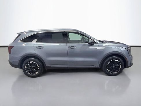 Used 2024 Kia Sorento S w/ Panoramic Sunroof Package FWD image 11