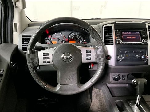 Used 2015 Nissan Xterra S image 5