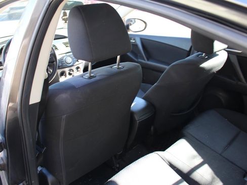 Used 2010 MAZDA MAZDA3 i Touring image 30