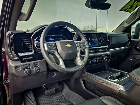 Certified 2024 Chevrolet Silverado 2500 LTZ w/ LTZ Convenience Package image 15