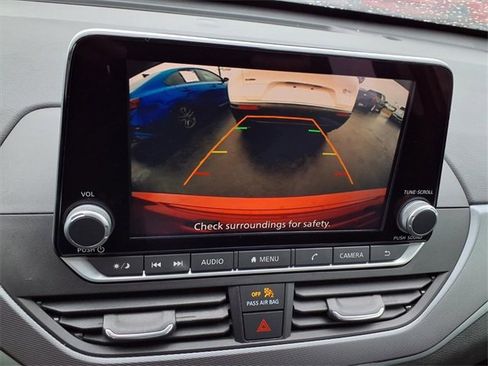 Used 2023 Nissan Altima 2.5 SR image 6