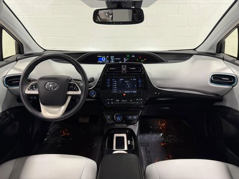 Used 2017 Toyota Prius Four w/ Premium Convenience Package image 21