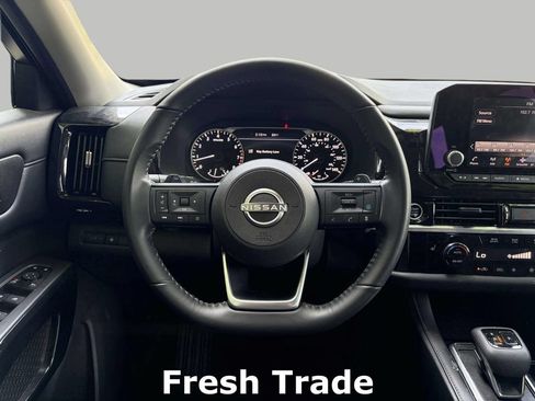 Used 2024 Nissan Pathfinder SV AWD/4WD image 12