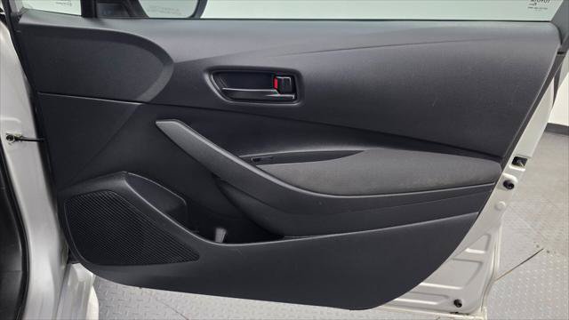Used 2025 Toyota Corolla LE FWD image 22