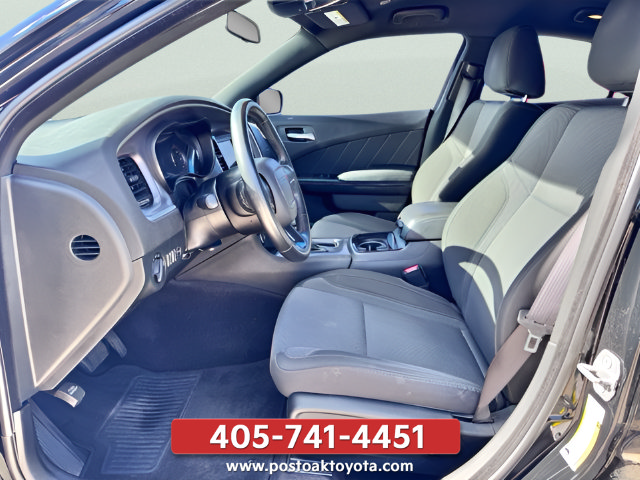 Used 2019 Dodge Charger SXT w/ Blacktop Package RWD image 13