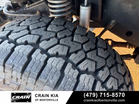 Used 2000 Jeep Wrangler Sport image 8