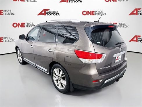Used 2016 Nissan Pathfinder Platinum image 5