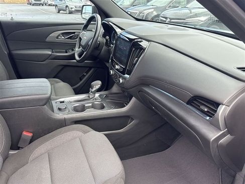 Certified 2023 Chevrolet Traverse LT FWD image 27