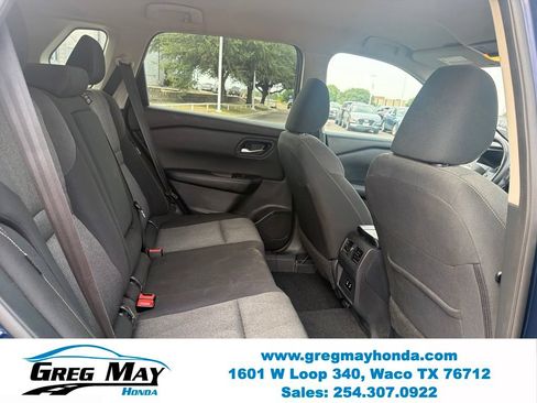 Used 2025 Nissan Rogue SV AWD/4WD image 27