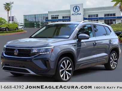 Used 2024 Volkswagen Taos SE w/ MDO Package