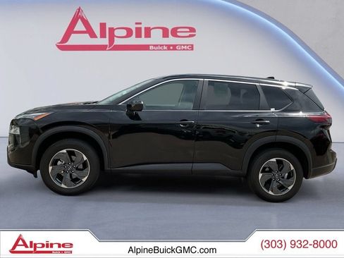 Used 2026 Nissan Rogue SV FWD image 2