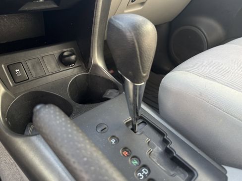 Used 2011 Toyota RAV4 4WD w/ Base L4 Extra Value Pkg image 25