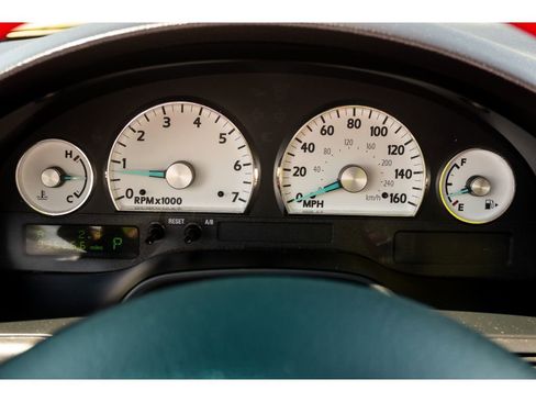 Used 2004 Ford Thunderbird RWD image 16