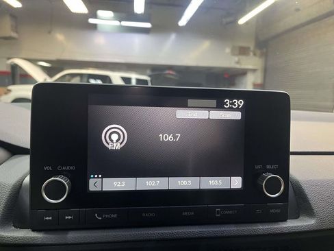 Used 2025 Honda CR-V Sport image 18