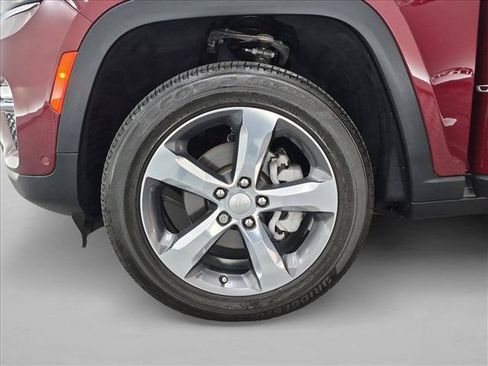 Used 2024 Jeep Grand Cherokee Limited w/ Luxury Tech Group II AWD/4WD image 28