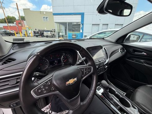 Used 2022 Chevrolet Equinox Premier AWD/4WD image 22