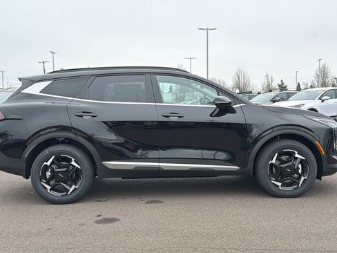 New 2026 Kia Sportage EX w/ EX Panorama Roof Package image 4