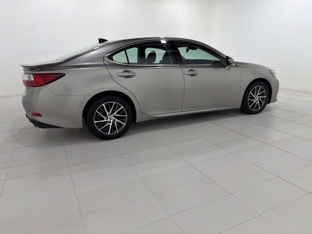 Used 2017 Lexus ES 350 w/ Luxury Package FWD image 6