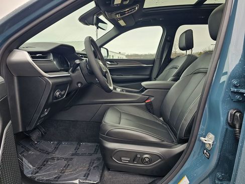 New 2026 Jeep Grand Cherokee L Limited image 12