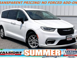 Used 2024 Chrysler Pacifica Touring-L FWD video 1