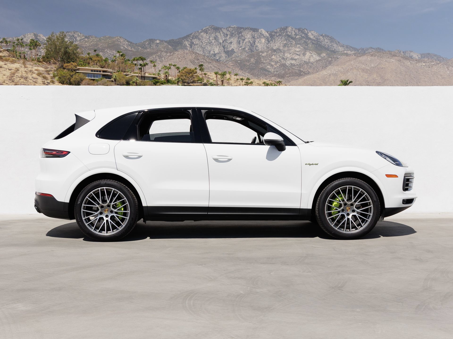 Certified 2023 Porsche Cayenne Platinum Edition AWD/4WD image 8