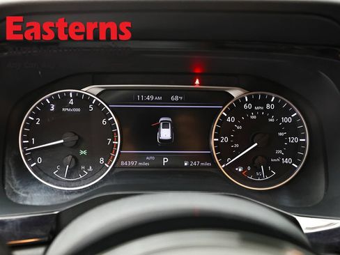 Used 2022 Nissan Pathfinder SV AWD/4WD image 17