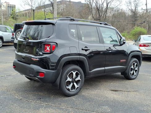 Certified 2022 Jeep Renegade Trailhawk w/ Sun/Sound Group AWD/4WD image 4