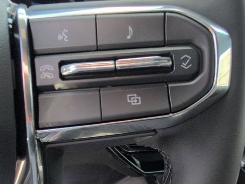 New 2025 GMC Canyon Elevation w/ Convenience Package image 19