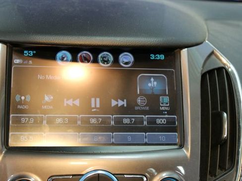 Used 2018 Chevrolet Cruze LT w/ LT True North Edition image 17