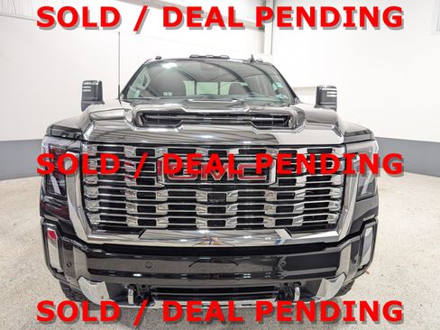 Used 2025 GMC Sierra 3500 Denali image 26