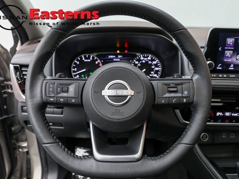 Used 2022 Nissan Rogue SL image 10