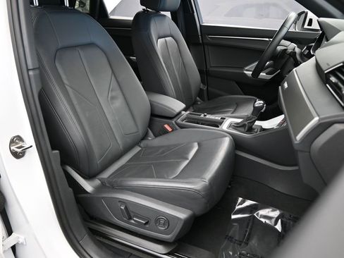 Used 2025 Audi Q3 2.0T Premium image 46