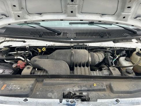 Used 2019 Ford E-350 and Econoline 350 Super Duty RWD image 16