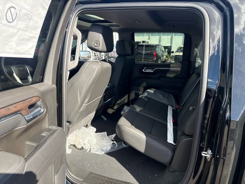 New 2026 GMC Sierra 1500 SLT AWD/4WD image 23