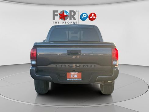 Used 2020 Toyota Tacoma SR w/ SR Convenience Package image 4