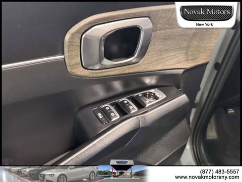 Used 2023 Kia Sorento S w/ Panoramic Sunroof Package AWD/4WD image 14