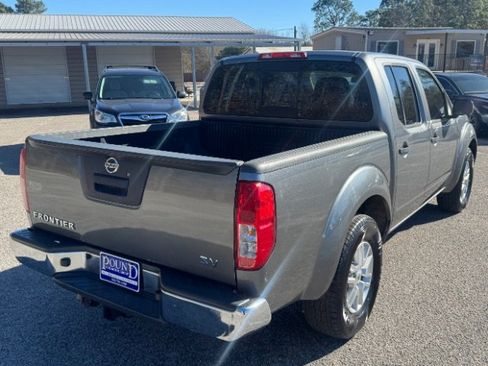 Used 2019 Nissan Frontier SV image 6